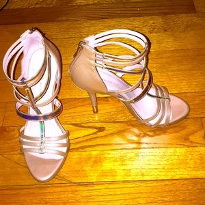 BCBGeneration nude and gold heels 👠